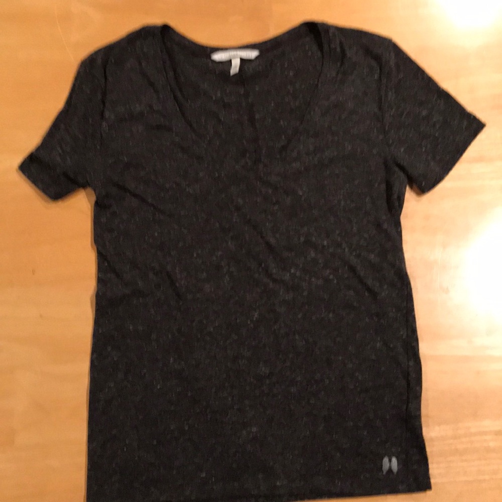Gray/white VS T-shirt